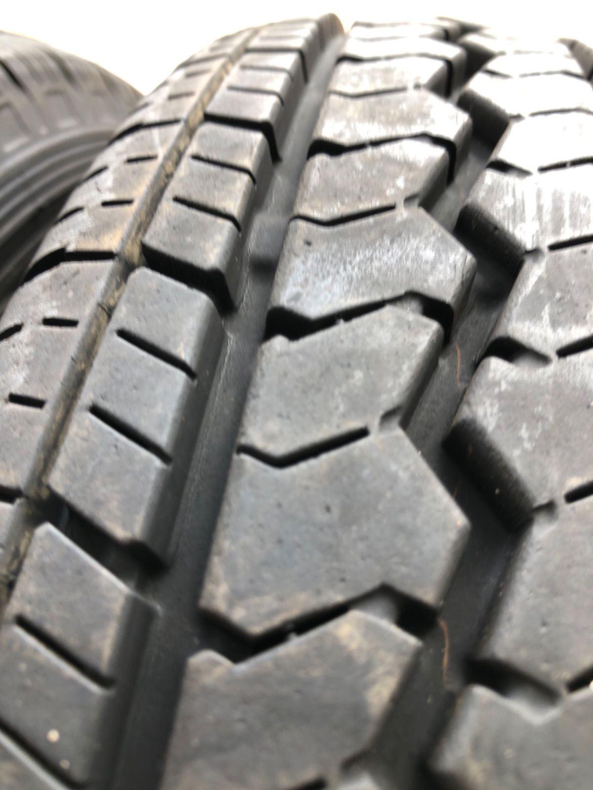 トーヨー TOYO 夏タイヤ 4本セット V-02E 145/80R12 80/78N LT 2025年