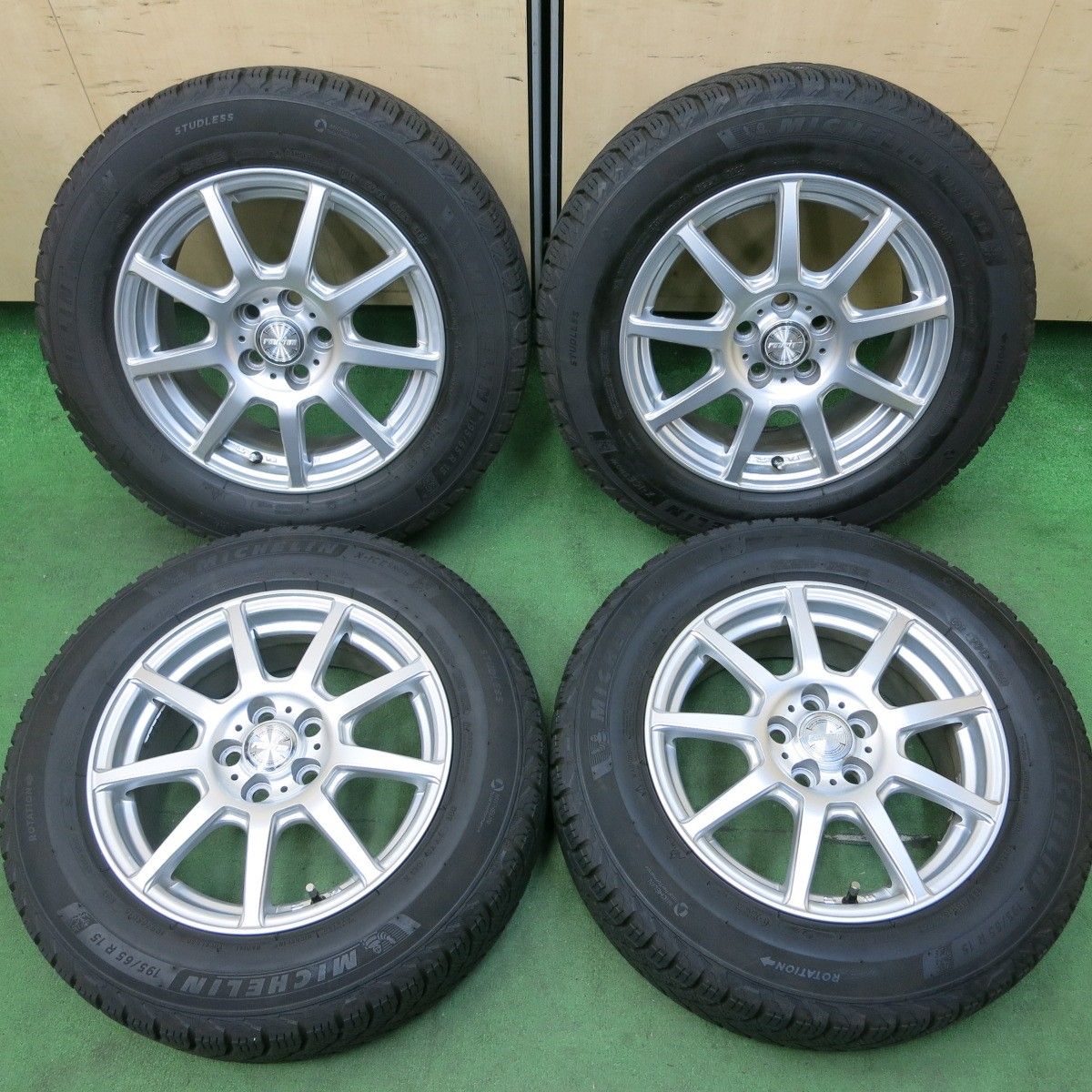[送料無料] バリ溝！22年！キレイ！9.5分プリウス 等 195/65R15 スタッドレス ミシュラン X-ICE SNOW ravrion ラブリオン 15インチ PCD100/5H4111908SYス