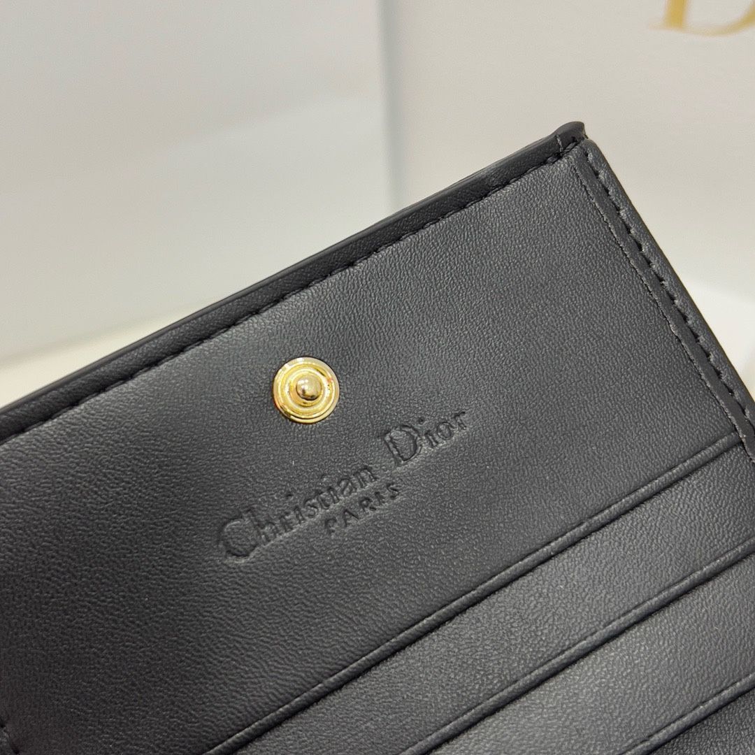 Diorミニ財布❗️最終値下げ❗️ DIOR | Lady Dior Lotus ウォレット カナージュ パテントカーフ