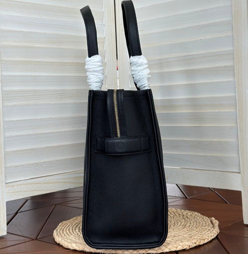 希少！大人気☆24SS！MARC JACOBS ザ レザー トート バッグ ラージ  