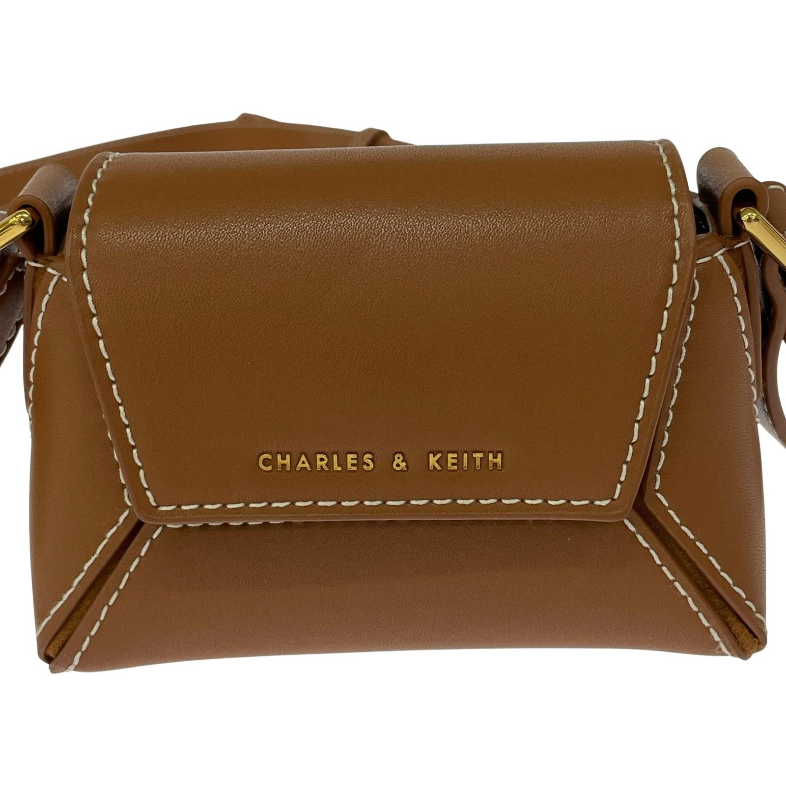チャールズアンドキース　ミニブラウンバッグ ショルダーバッグ(レディース) - ブラウン | CHARLES & KEITH
