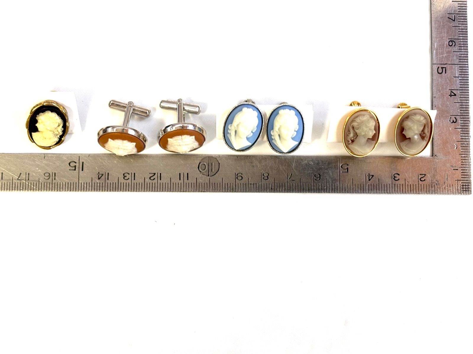 11点まとめ ブローチ