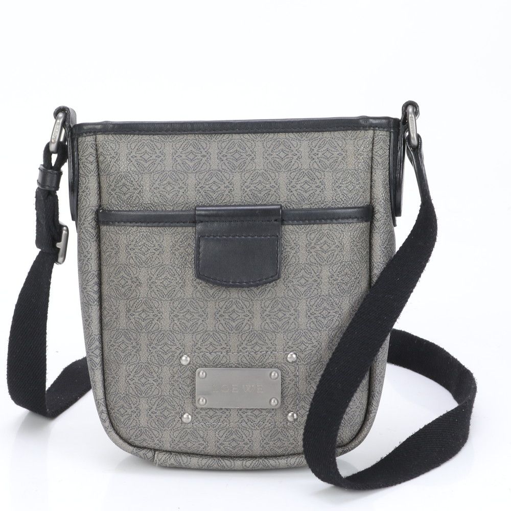 美品 ロエベ アナグラム 斜め掛け ショルダーバッグ メッセンジャー