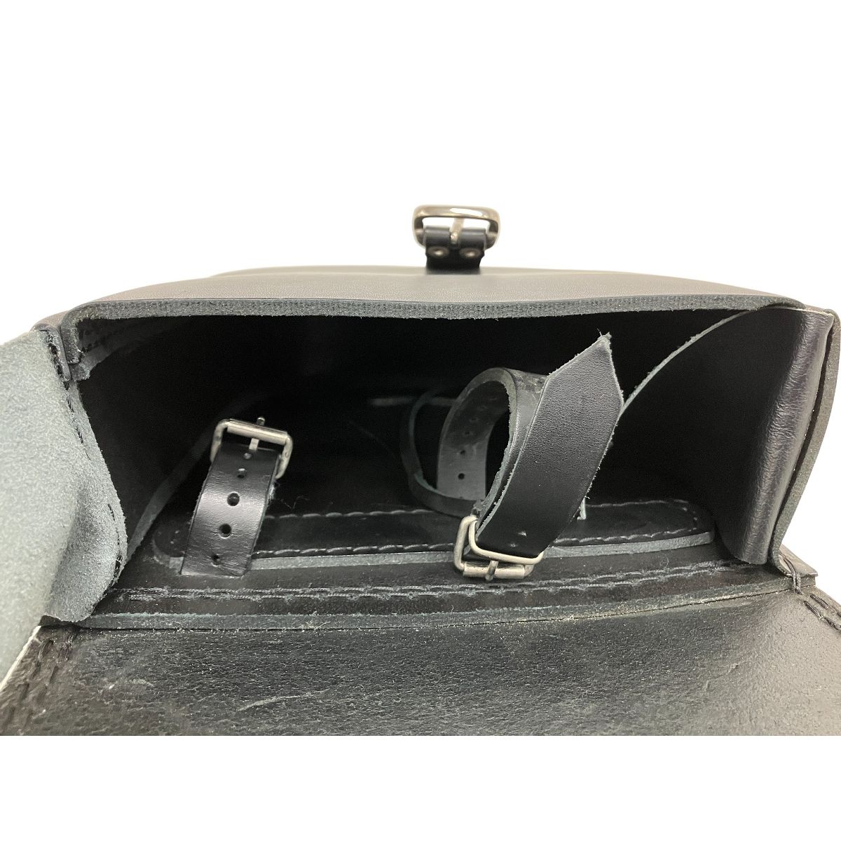 Cuoio エンズクオイオ