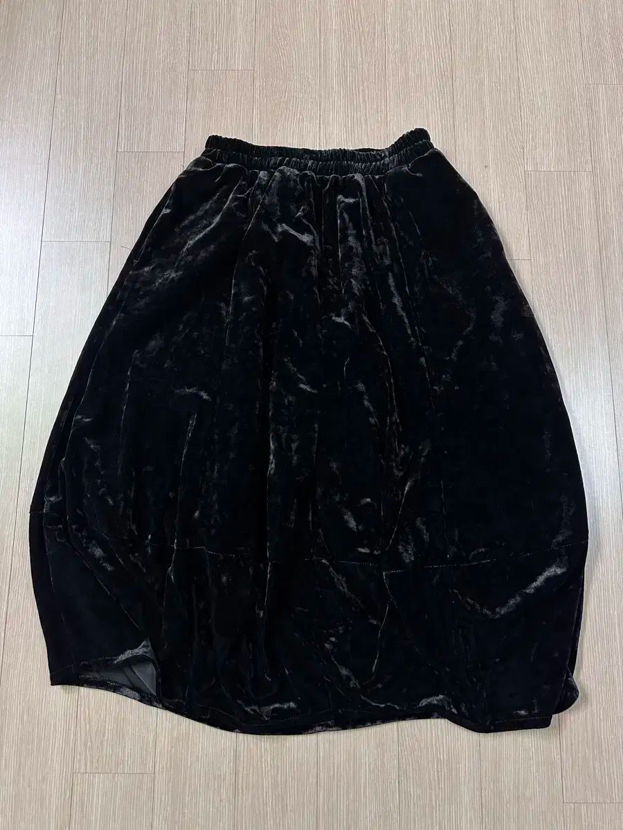 ユノイア ベルベット リーフスカート