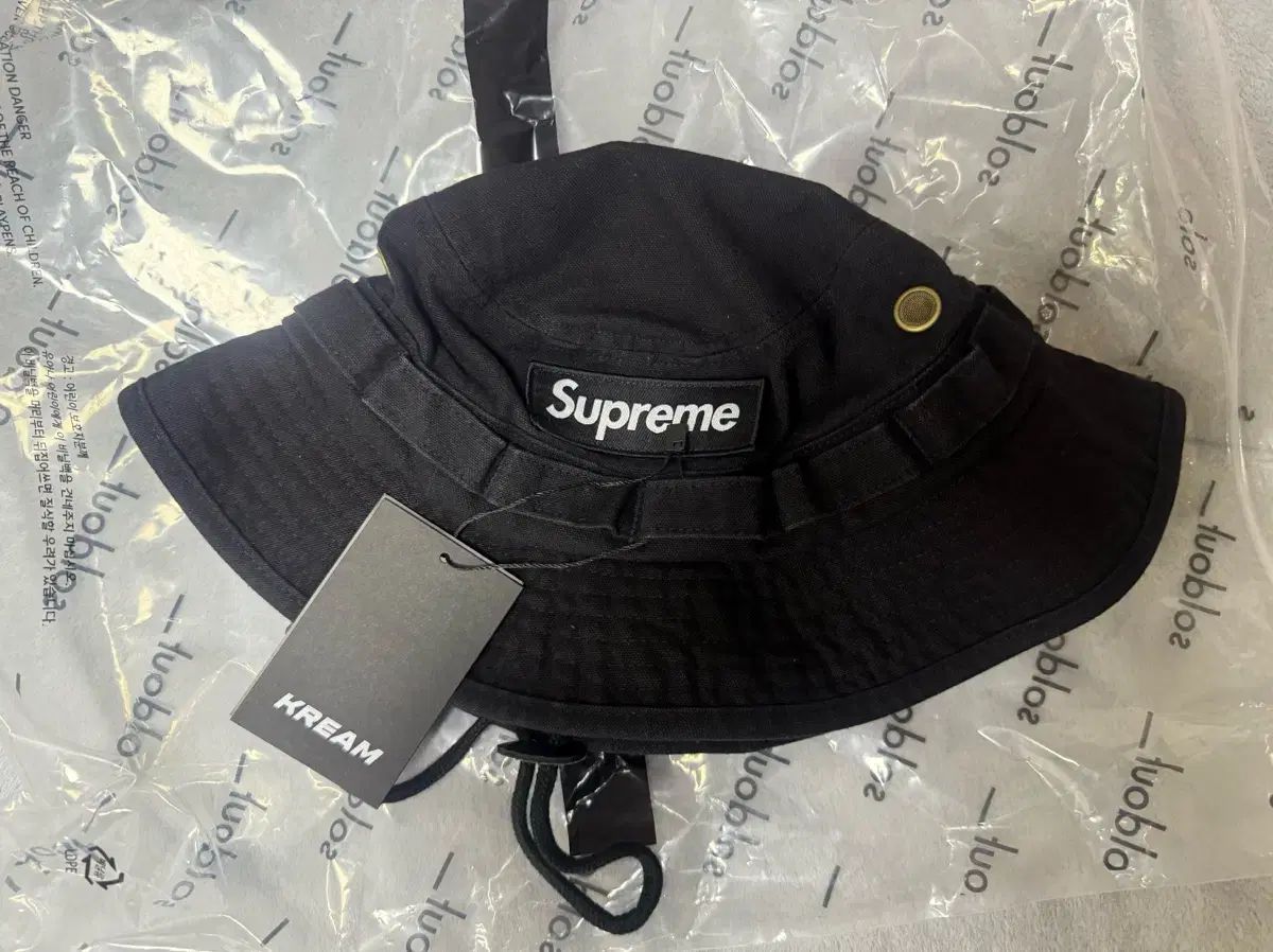 【雷市場（ポンジャン）商品韓国直送】 Supreme(シュプリーム) ウォッシュド キャンバス ブーニー バケットハット ブラック