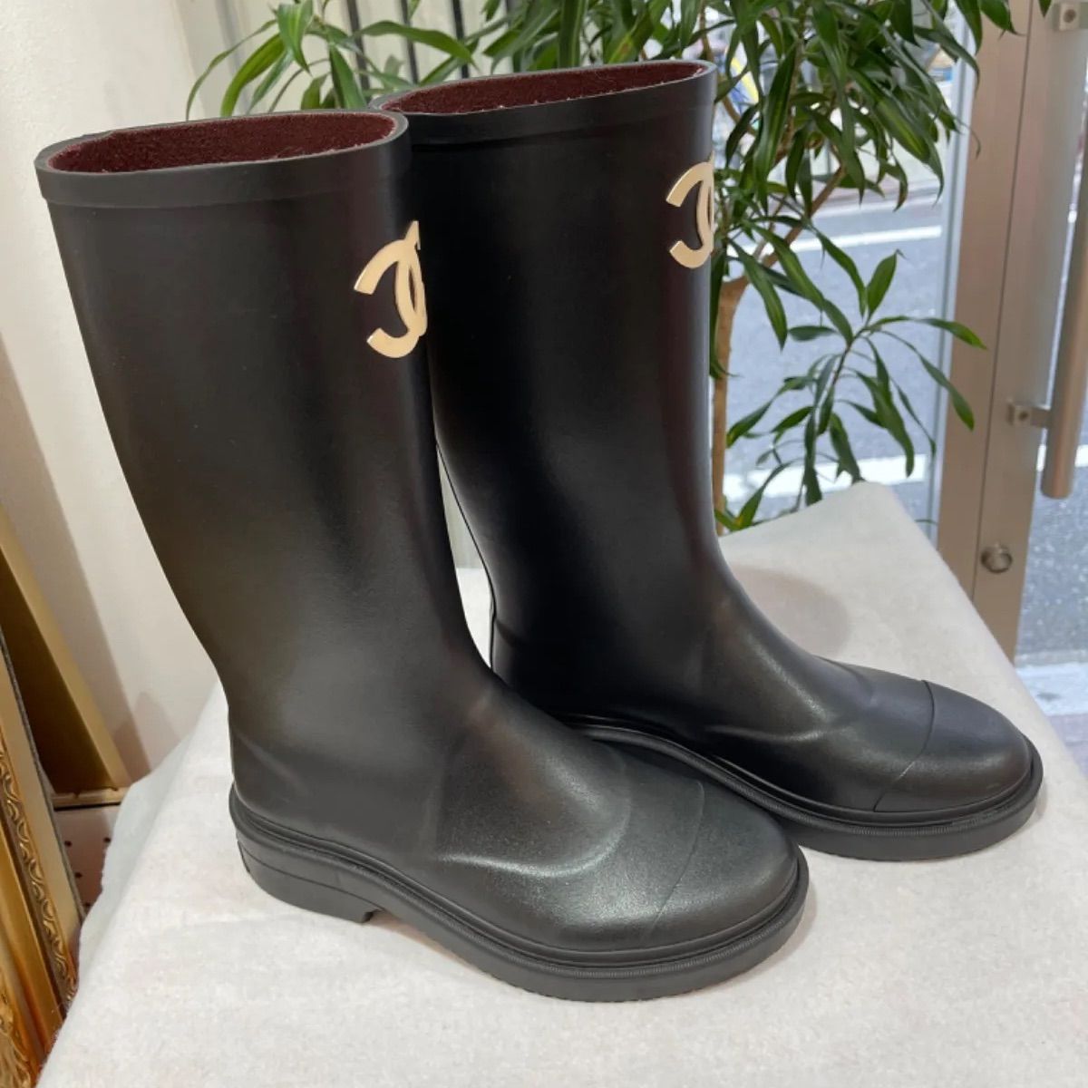CHANEL ブラック レインブーツ 38 Chanel Black rain boots 38,39,40 — ALI LUX