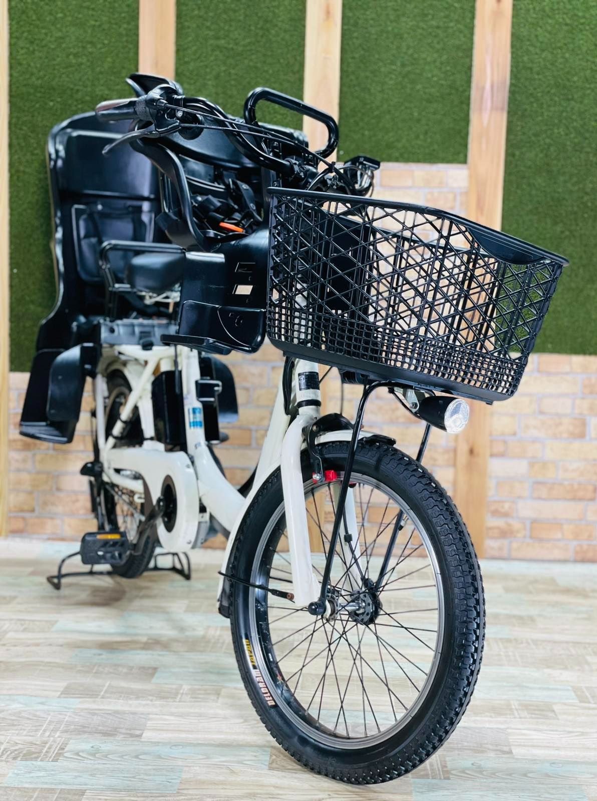 K10イエローゴールドグリーン ガーネットリング（ピンキーリング）(RFR698-002)|TSUTSUMI（ジュエリーツツミ）|ジュエリーファッション通販 LITKO ピン留めトークン グリーン 10個