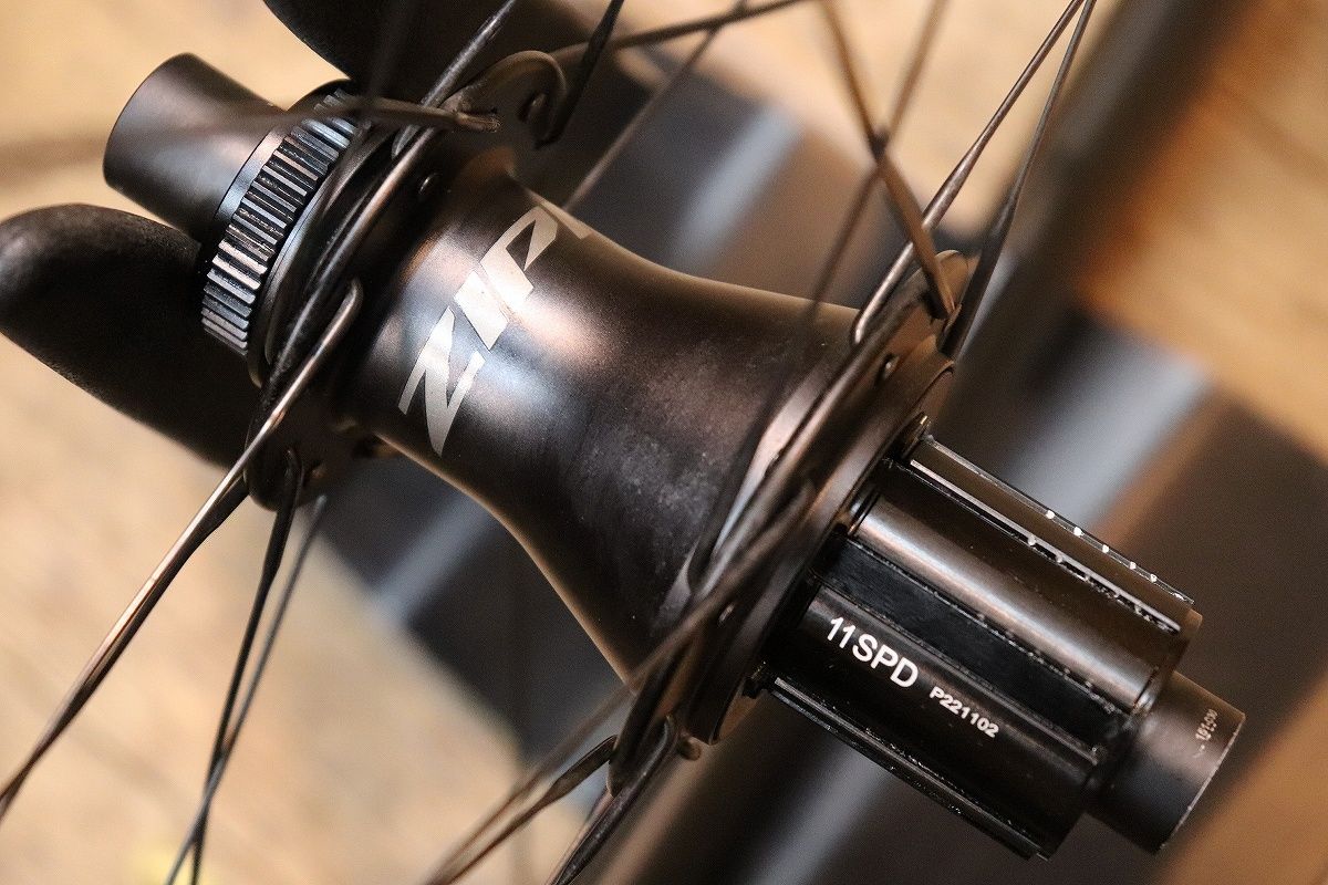 ジップ ZIPP 404 FIRECREST TUBERESS DISC カーボン