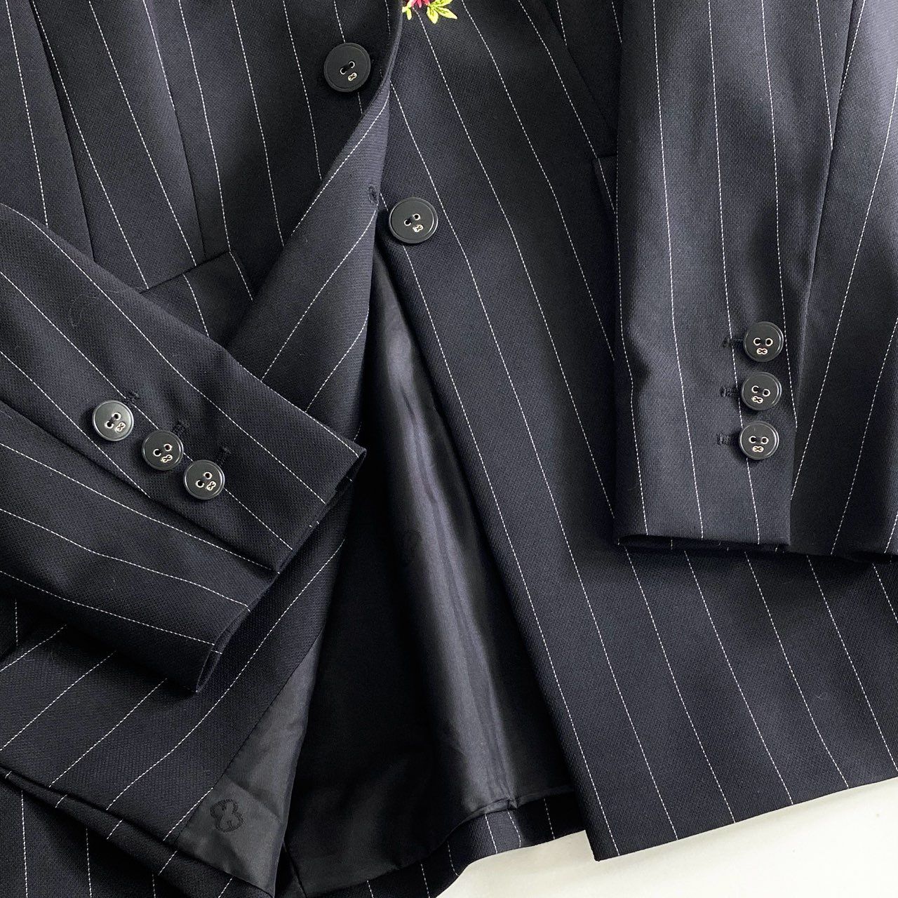 53c21 《美品》 ESCADA エスカーダ フラワー刺繍 スーツ 3点セット 34  