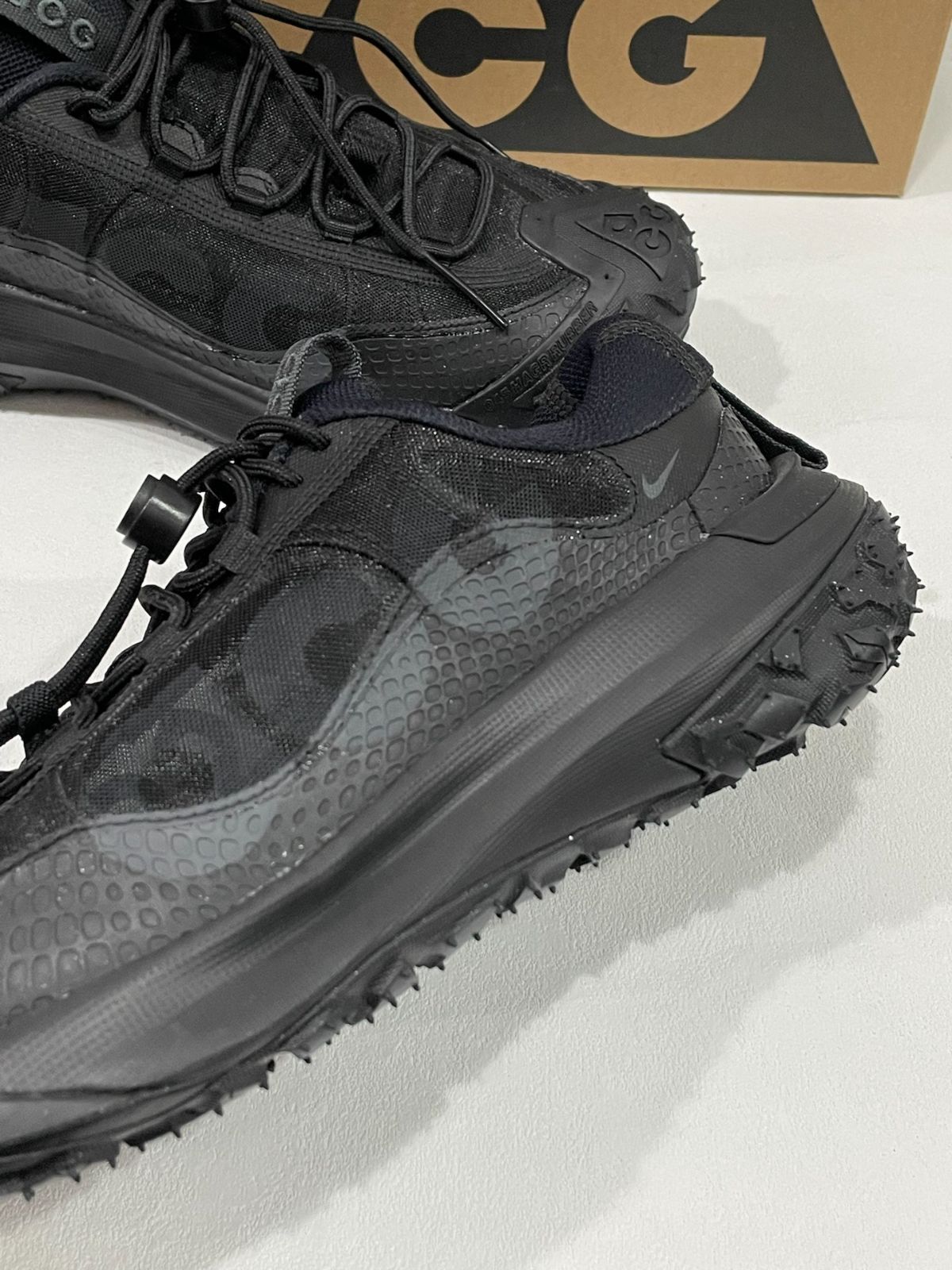 ✨大特価✨ Nike ACG Mountain Fly 2 Low GORE-TEX "Triple Black"