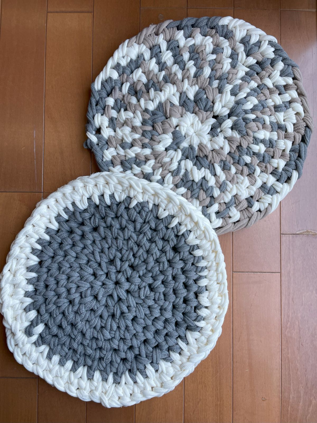 靴下ハギレ 座布団 ハンドメイド 2点セット （靴下はぎれ 座布団