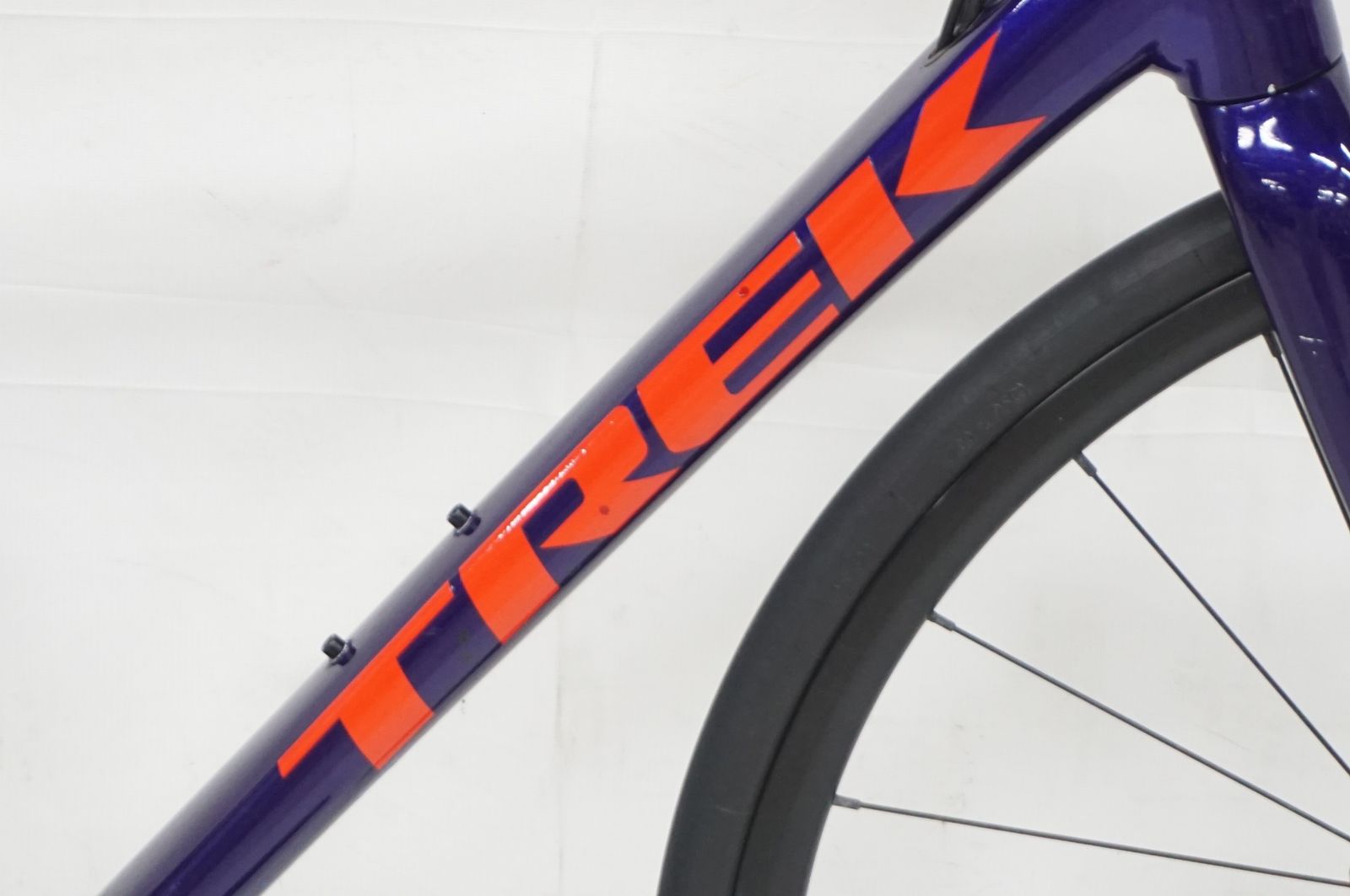 TREK 「トレック」 EMONDA ALR 5 DISC 2021-2022年モデル ロードバイク 
