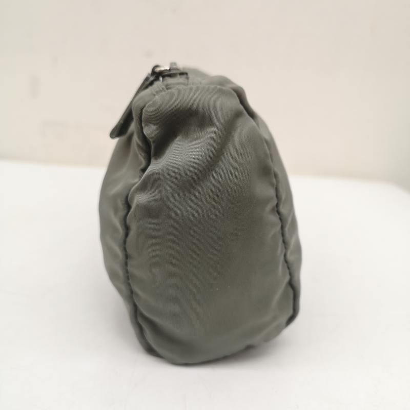 PRADA ポーチ　小物入れ　ナイロン　グレー　三角ロゴプレート　レザー 楽天市場】PRADA プラダ 三角ロゴプレートフック＆キーリング