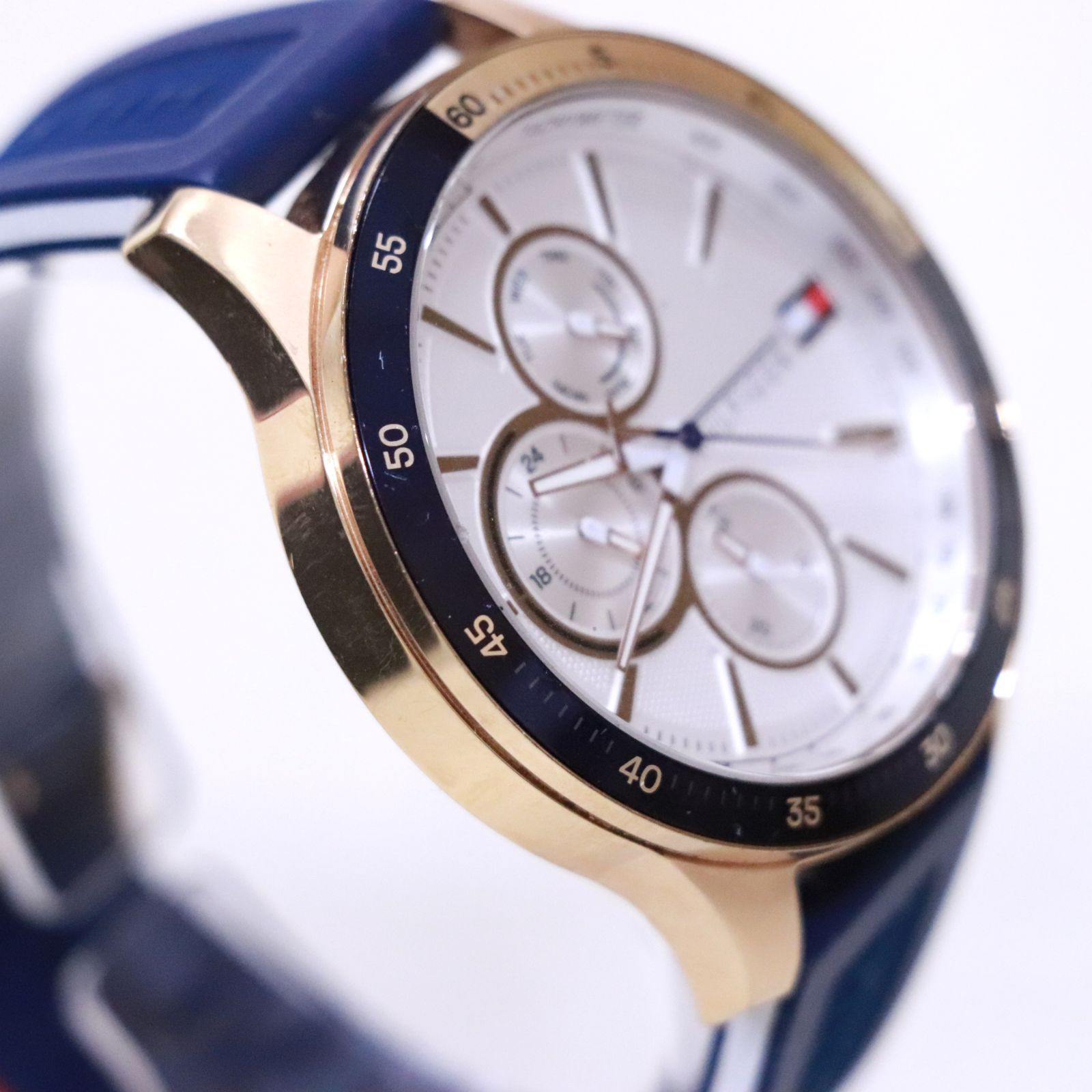 トミーヒルフィガー クロノグラフ 腕時計 ネイビー Amazon.com: Tommy Hilfiger Men's Chronograph Watch - Racing
