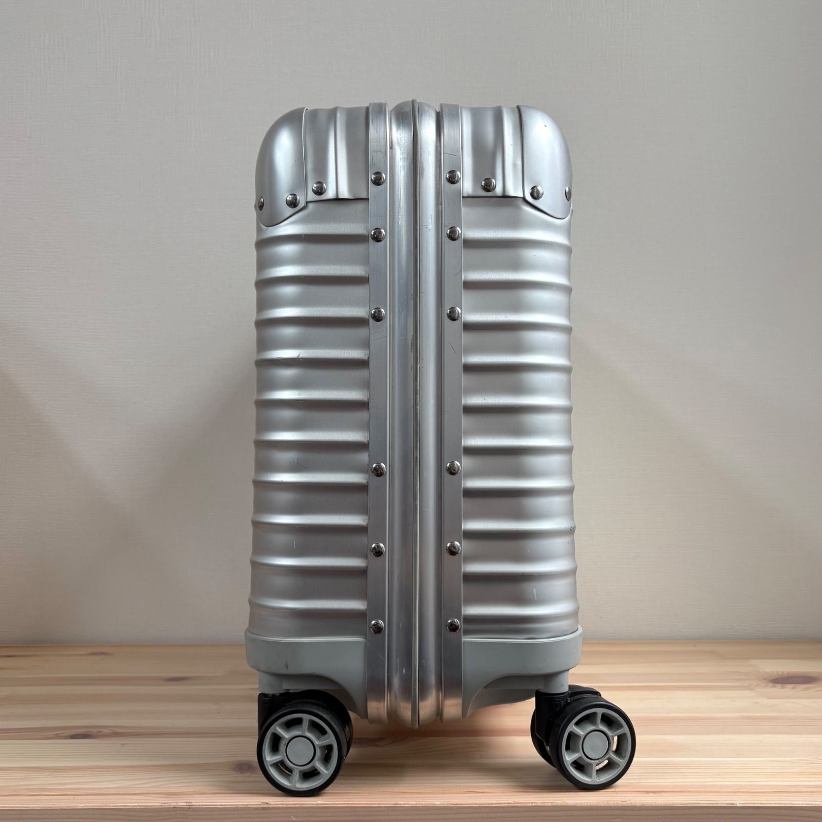 美品 RIMOWA TOPAS BUSINESS TROLLEY 28L リモワ トパーズ ビジネス