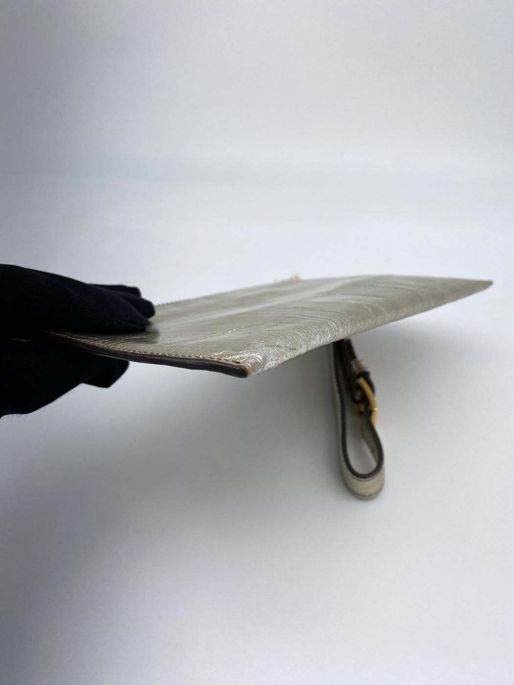 ミュウミュウ クラッチバッグ トラベルポーチ 2way ゴールド