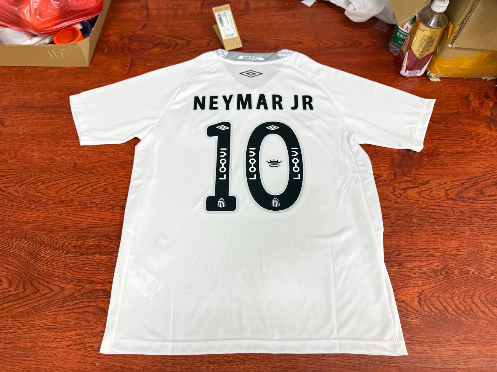 2025 サントスFC ホームスタジアムの ユニフォーム 10番