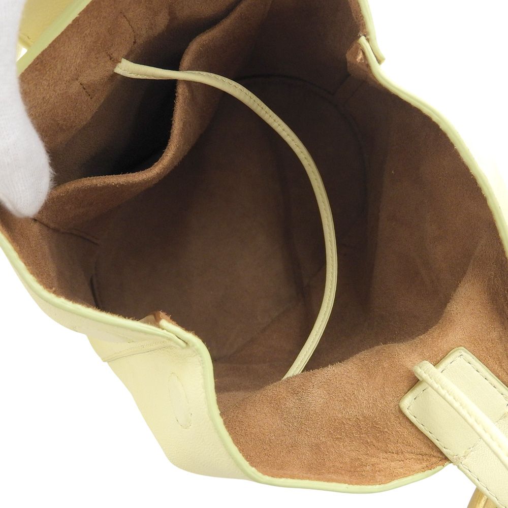 美品 ボッテガヴェネタ BOTTEGAVENETA 2020年 DROP BAG ドロップ レザー ショルダー バケット ハンドバッグ クリーム レディー オフィス 旅 定価209000円 美品 ボッテガヴェネタ BOTTEGAVENETA 2020年 DROP BAG ドロップ