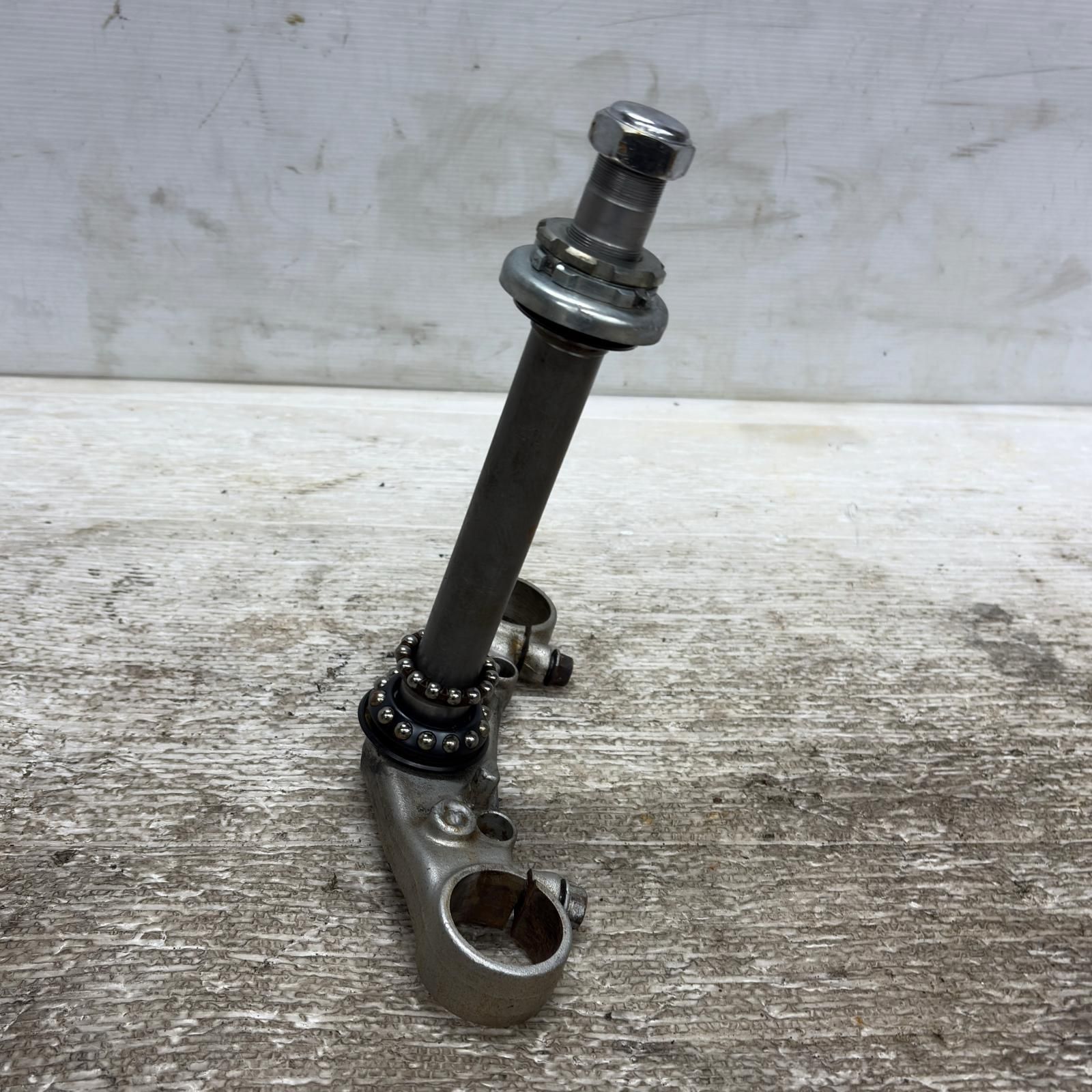 ホーネット250 ステアリングステム