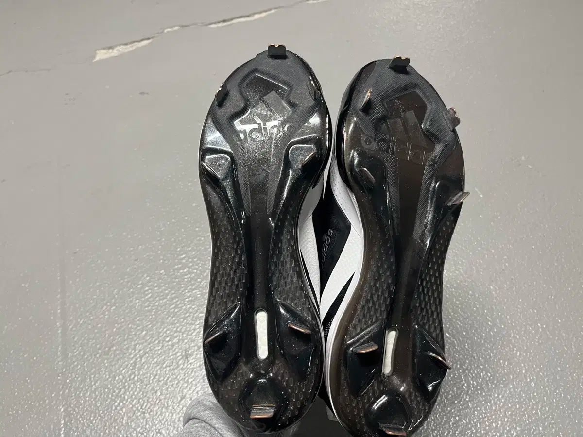 adidas アディダス