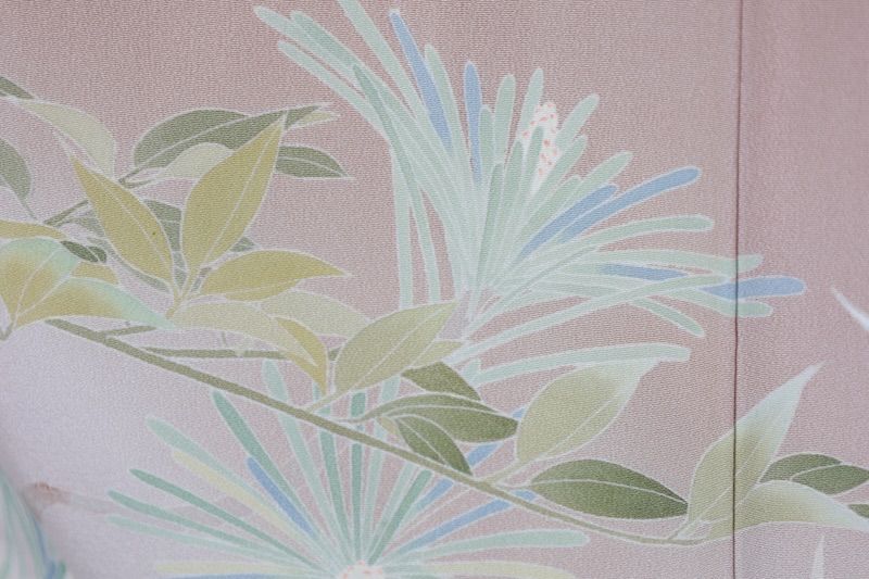色留袖　本加賀友禅　新品未使用品　縫い紋五三の桐　薄茶　緑　松　花　鳥　T510 色留袖 本加賀友禅 新品未使用品 縫い紋五三の桐 薄茶 緑 松 花 鳥