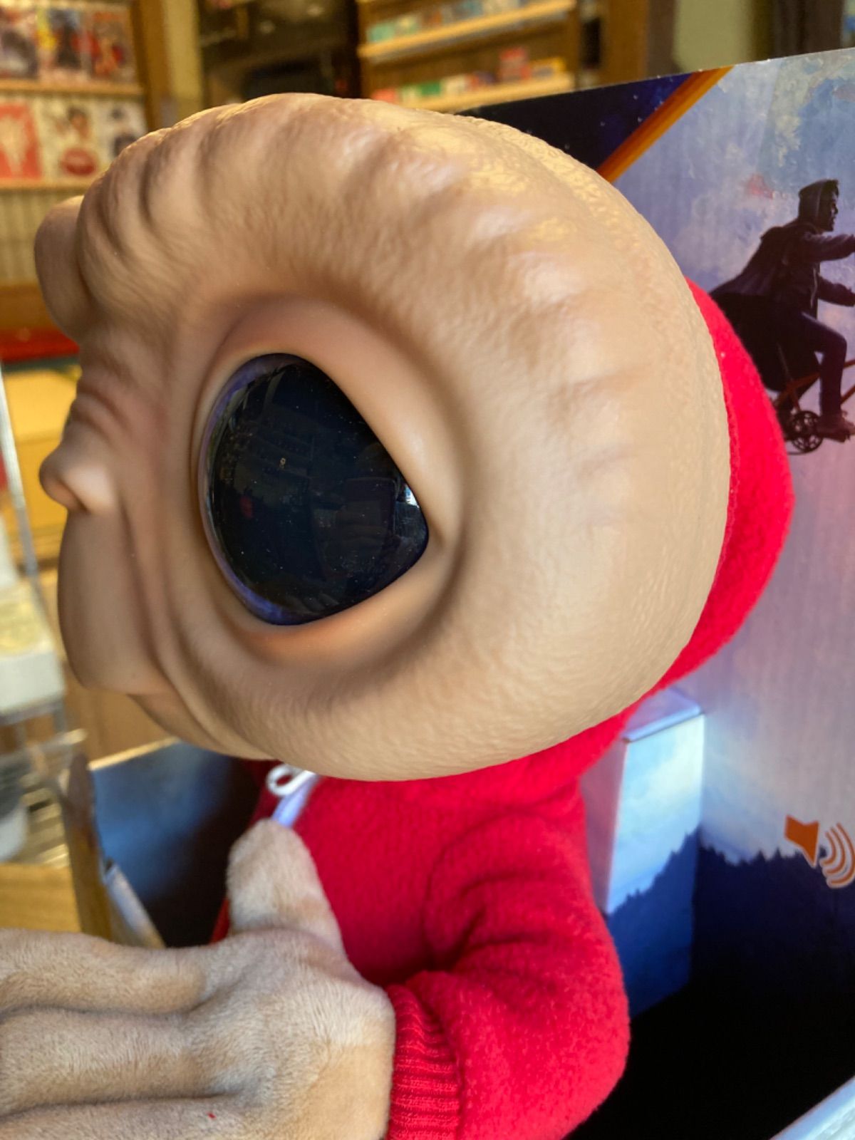 新品 40周年記念 E.T. トーキング ぬいぐるみ - メルカリ