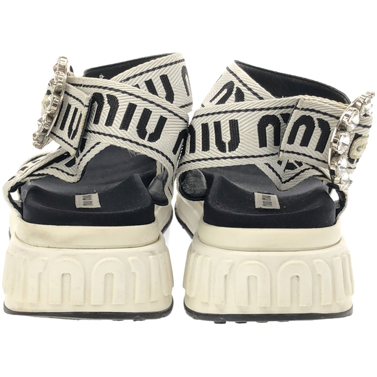 miu miu ミュウミュウ クリスタルビジューロゴストラップスポーツ 