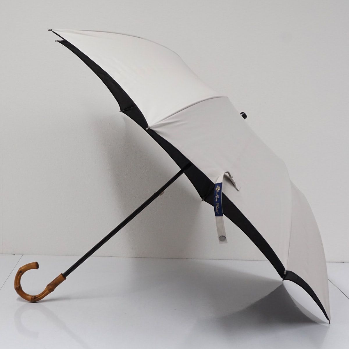 芦屋ロサブラン 完全遮光日傘 USED美品  60cm ラージサイズ　グレー ロサブラン 日傘 完全遮光 長傘 uv 晴雨兼用 遮熱 軽量 涼しい