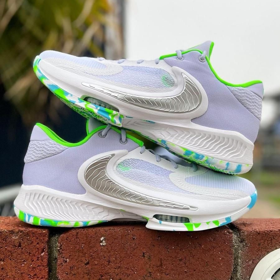 即発送可能】 FREAK ZOOM NIKE 4 ヤニスアデトクンボ ズーム