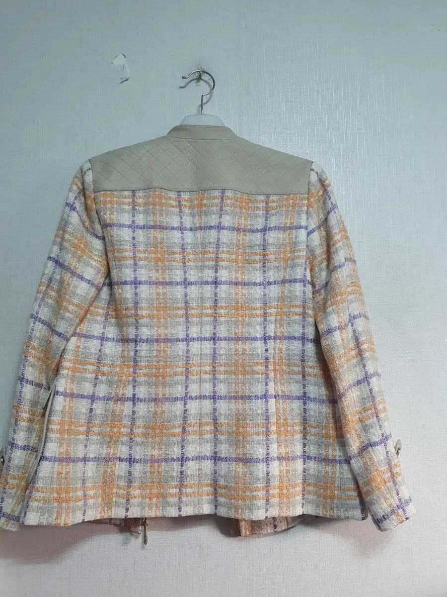 160 DAKS
