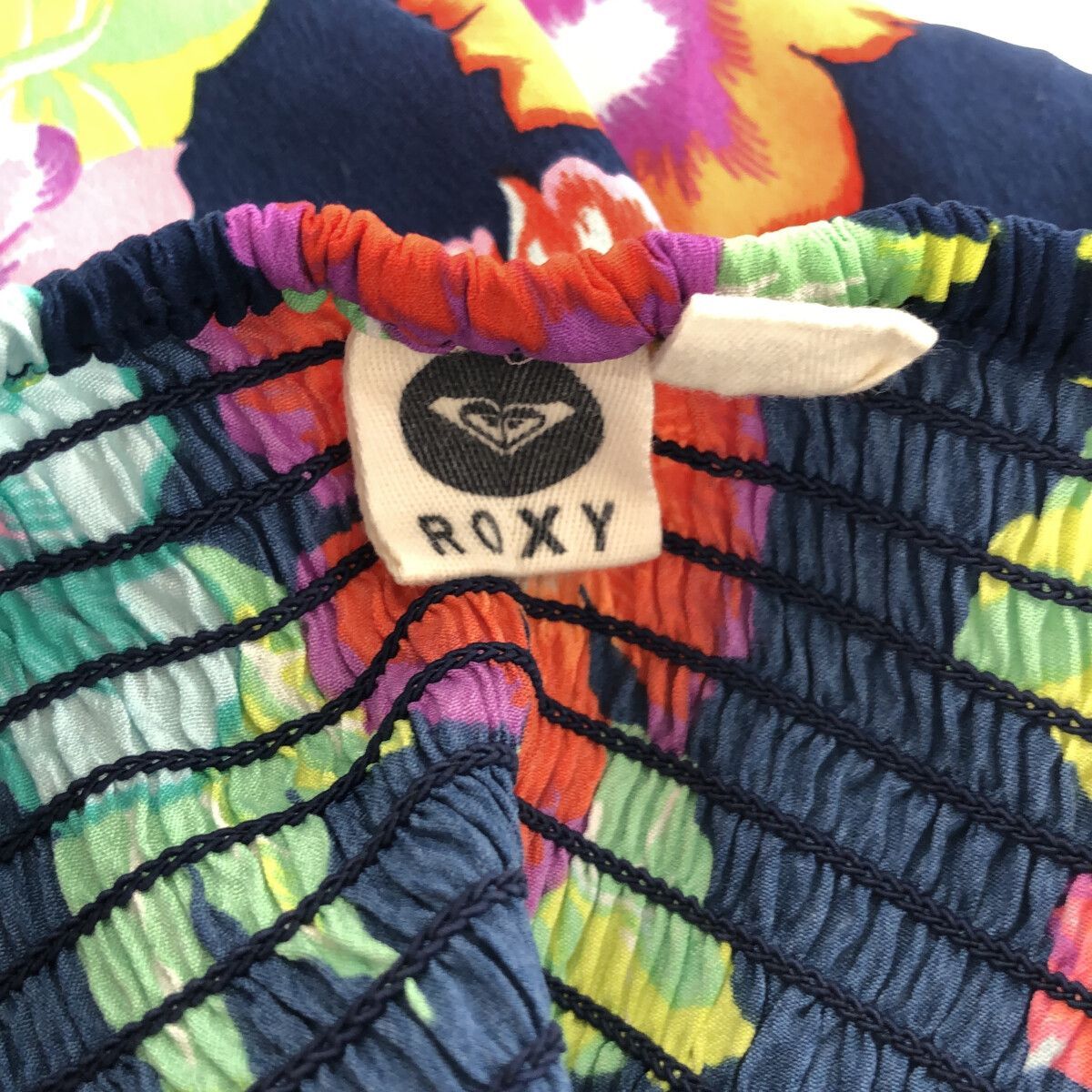 ☆美品☆ ROXY ロキシイ トップス ベアトップ 花柄 重ね着 透け感