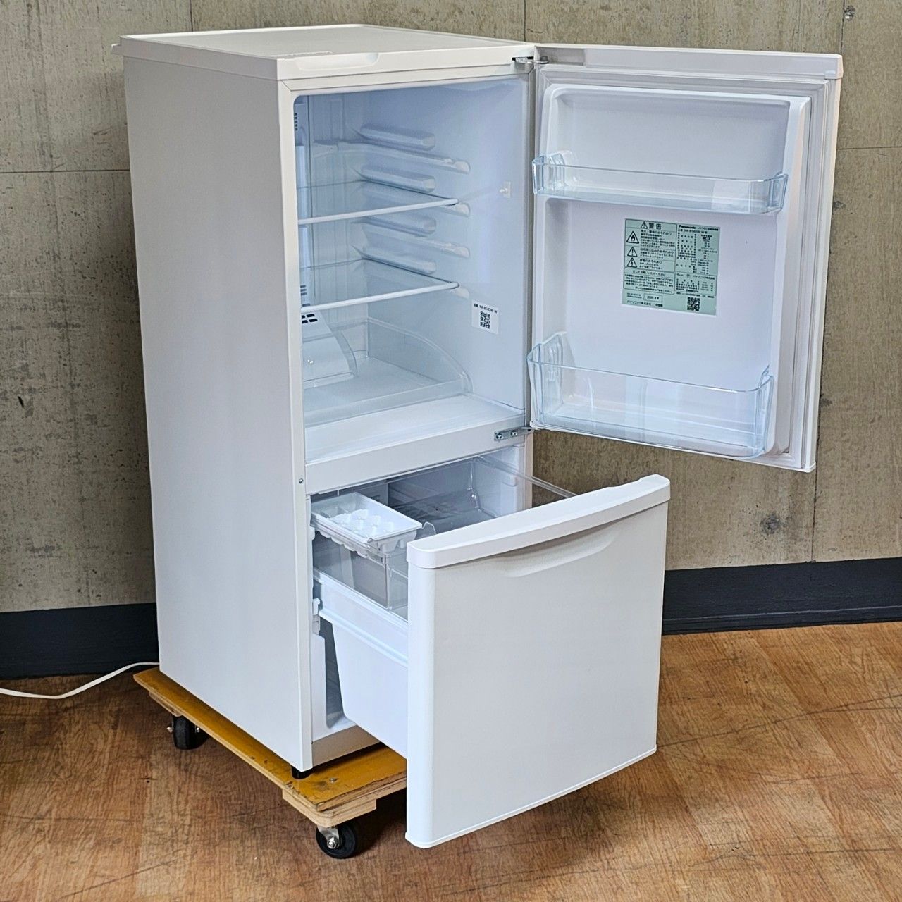 関東一円送料無料】2020年製 パナソニック 2ドア冷蔵庫 NR-B14DW-W  