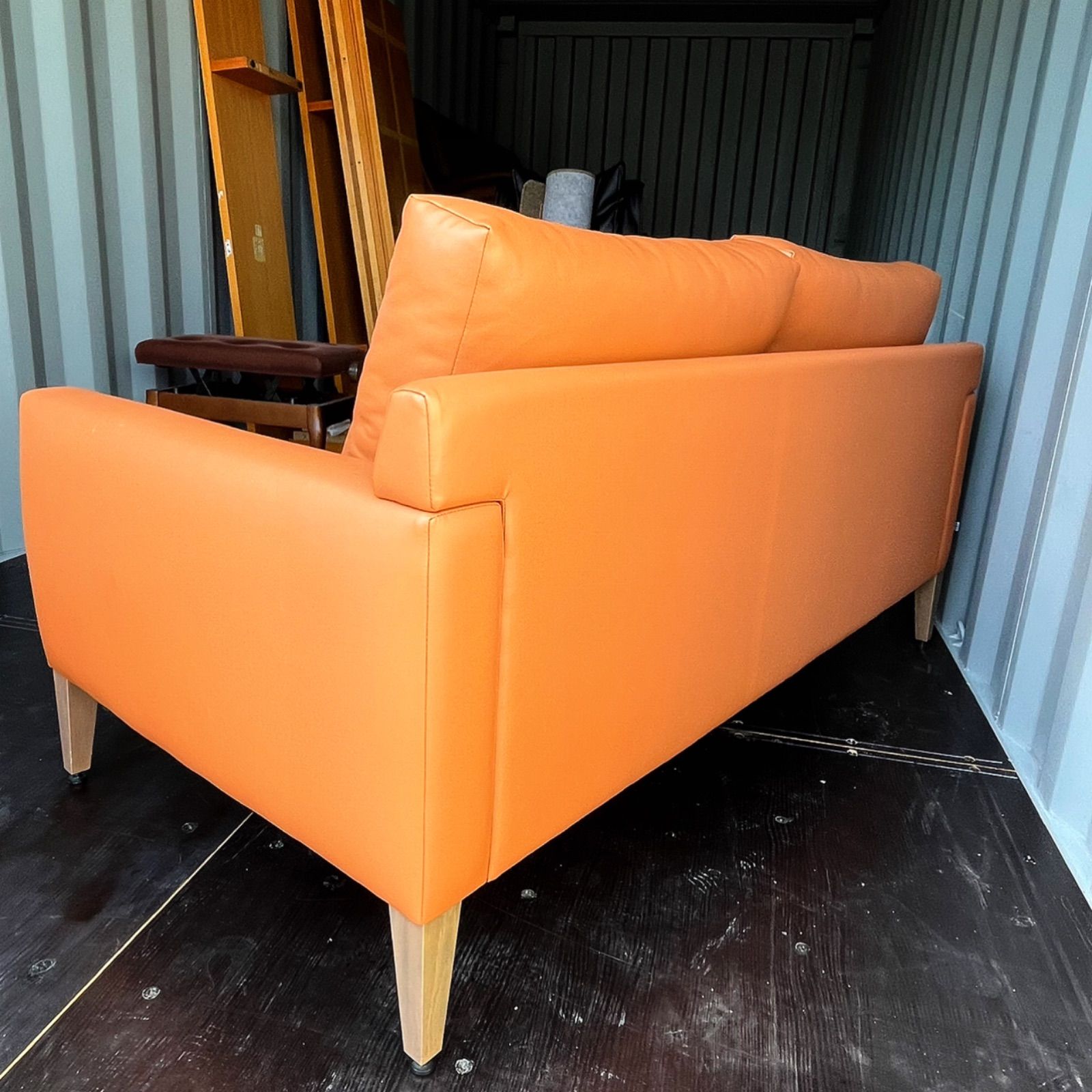 取付無料！ノイエス イタリアモダン風おしゃれインテリアオレンジ合皮2Pソファ✨ 取付無料！ノイエス イタリアモダン風おしゃれインテリア