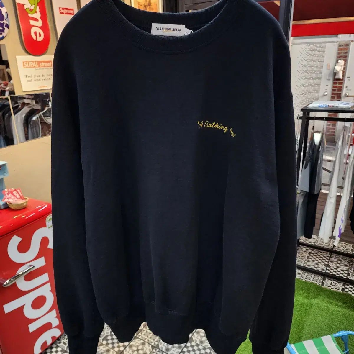 L BAPE A BATHING APE アベイシングエイプ ビックロゴ クルーネック