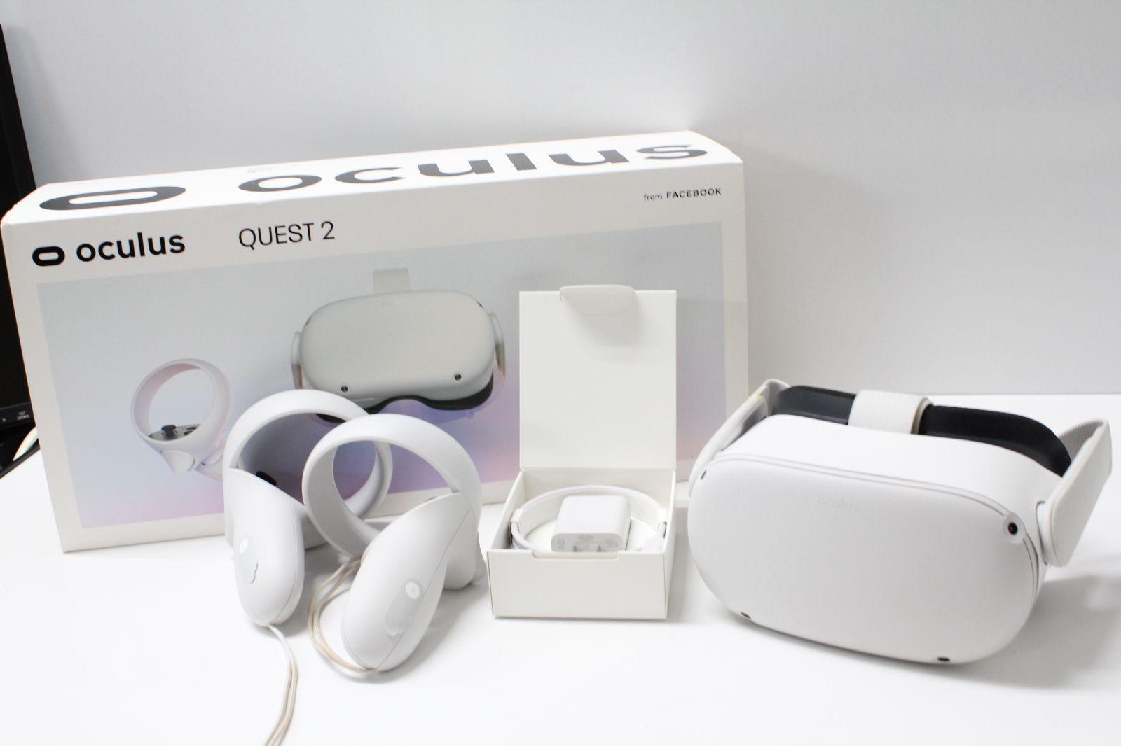 META メタ Oculus Quest 2 256GB オールインワンVRヘッドセット 301