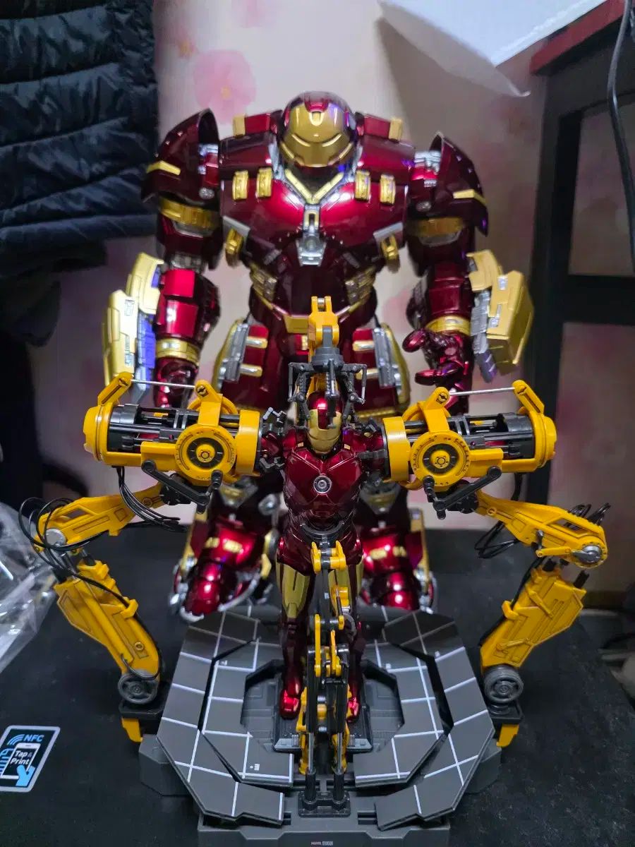 ハルクバスター フィギュア Amazon.com: 【パワー・ポーズ】『アベンジャーズ