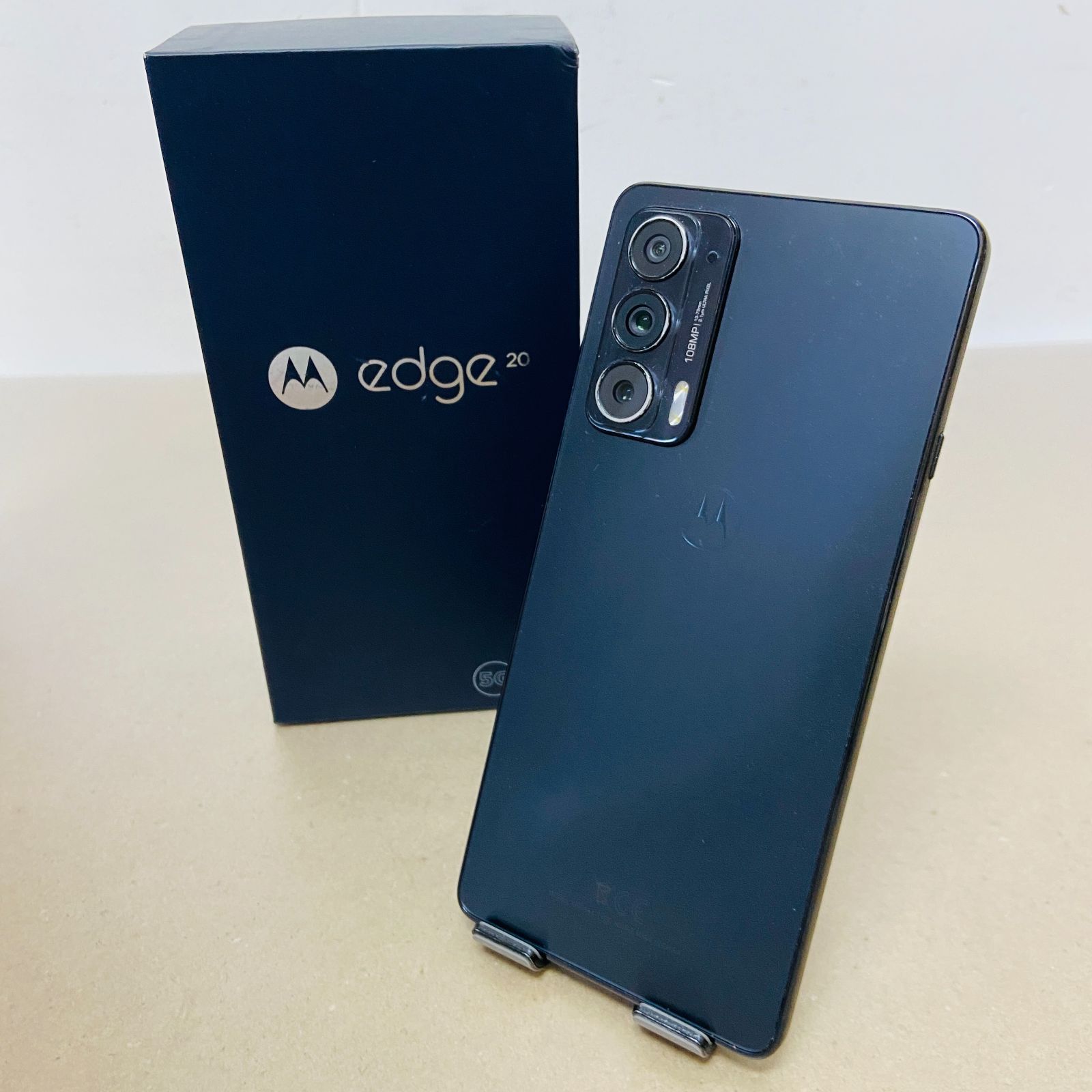 Motorola edge 20 XT2143-1 128GB SIMフリー版 付属品完備 C3357