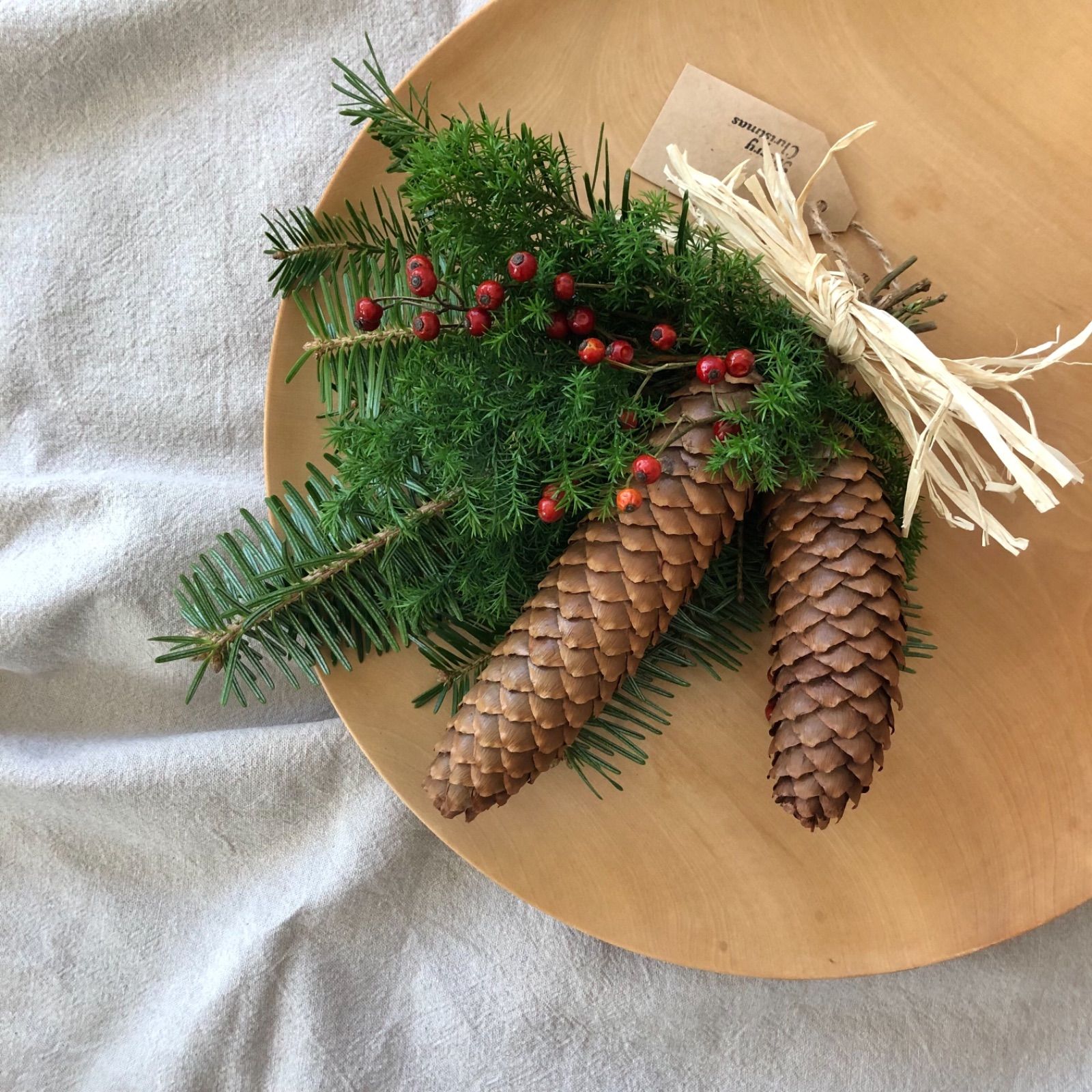 冬の森から ドイツトウヒのスワッグ - メルカリ