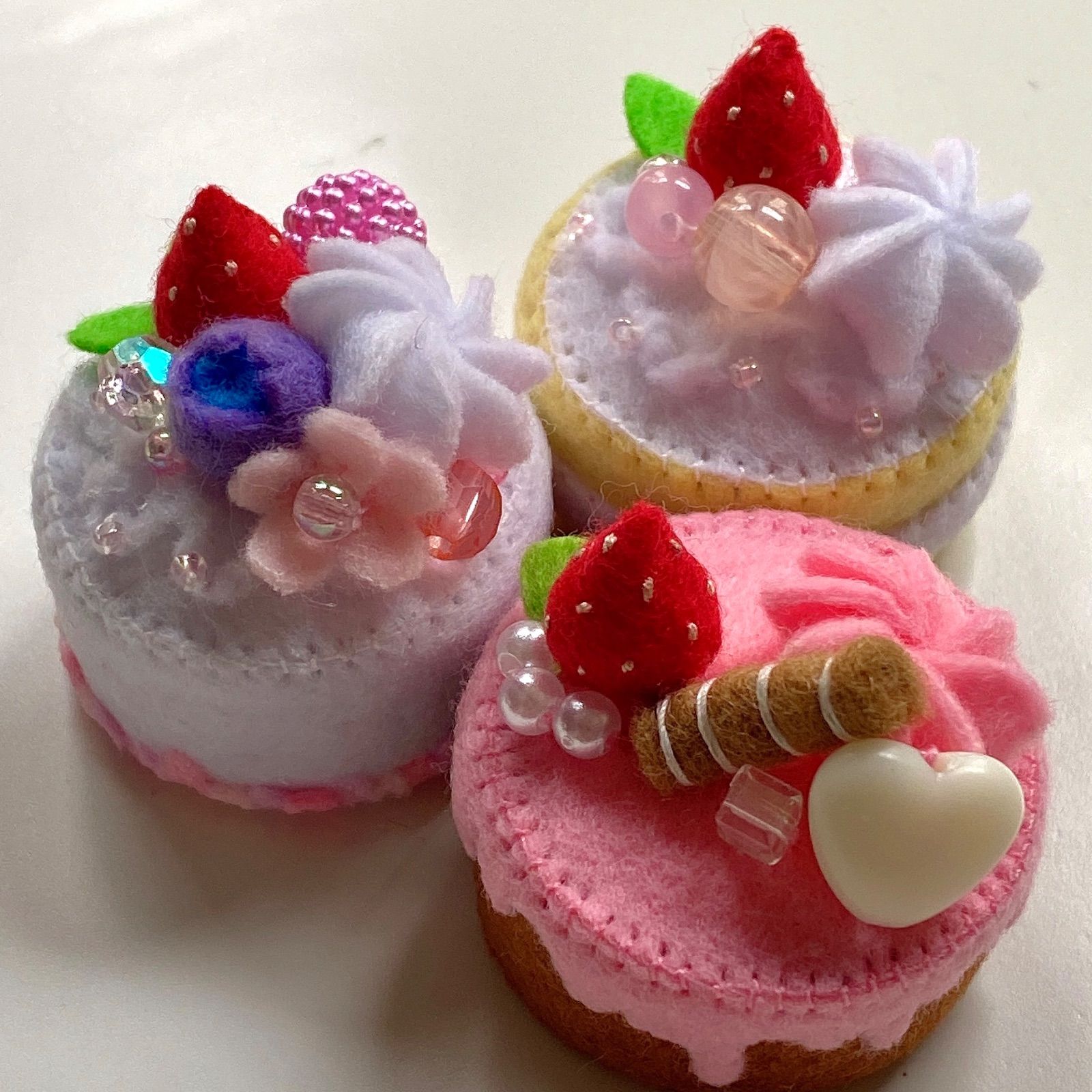 cocページ＊フェルトケーキ フェルトのショートケーキ 1個 - chabihachi | minne byGMO