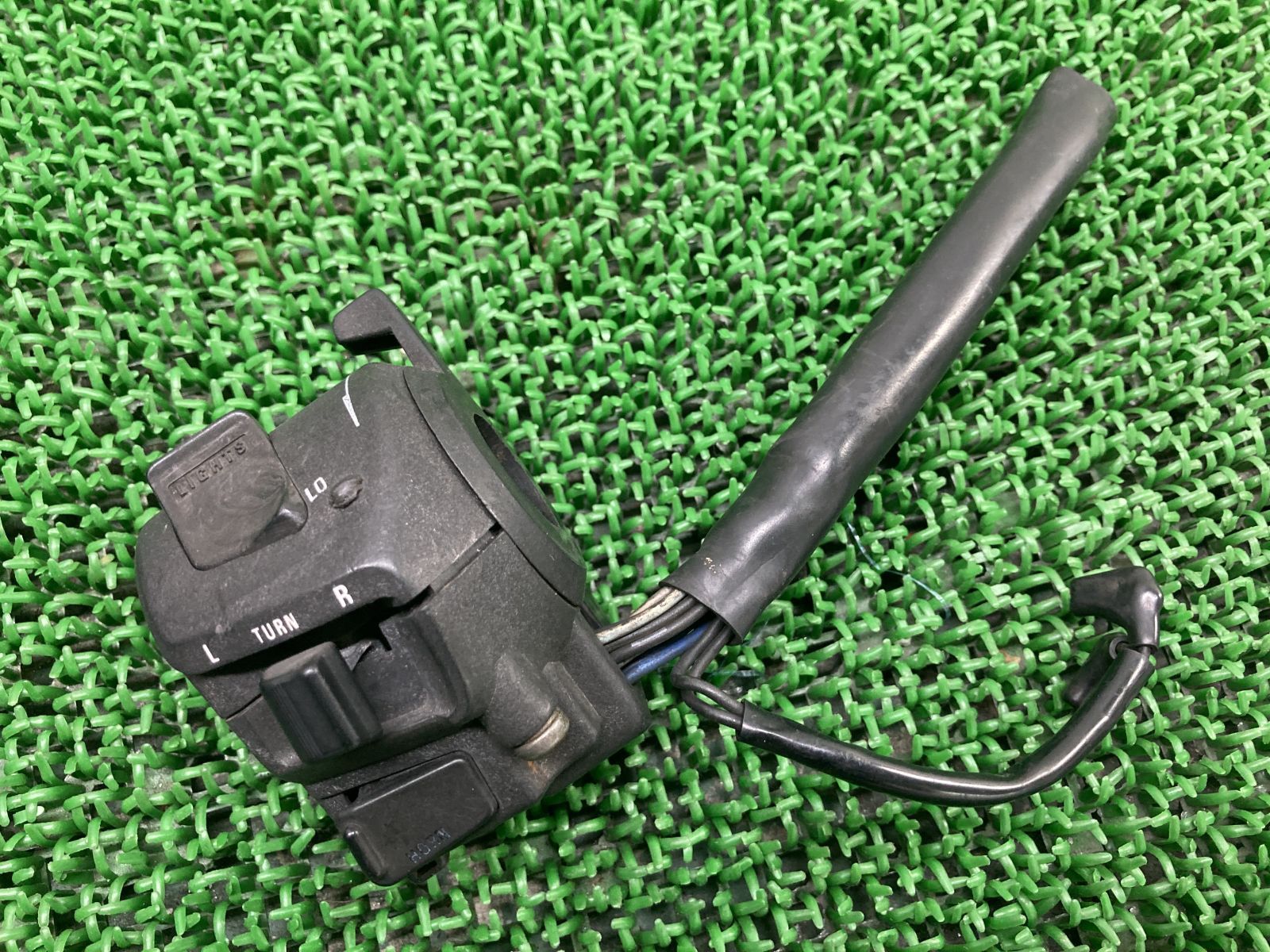 CB400SF ハンドルスイッチ 左 HM-32QB-T ホンダ 純正 中古 バイク 部品