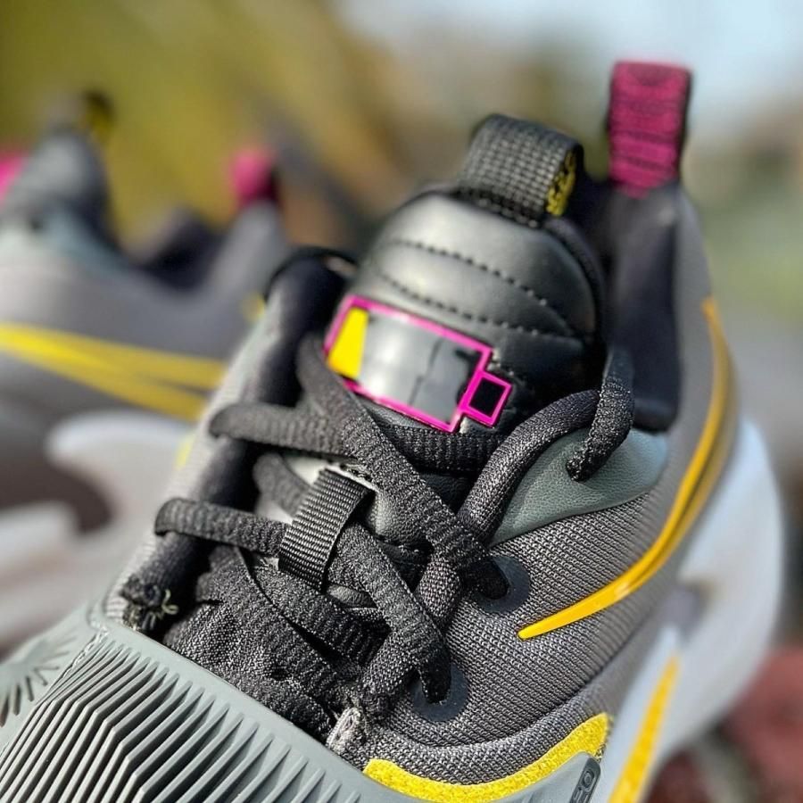 NIKE ZOOM FREAK 3 EP 'BATTERY' ナイキ ズーム フリーク 3