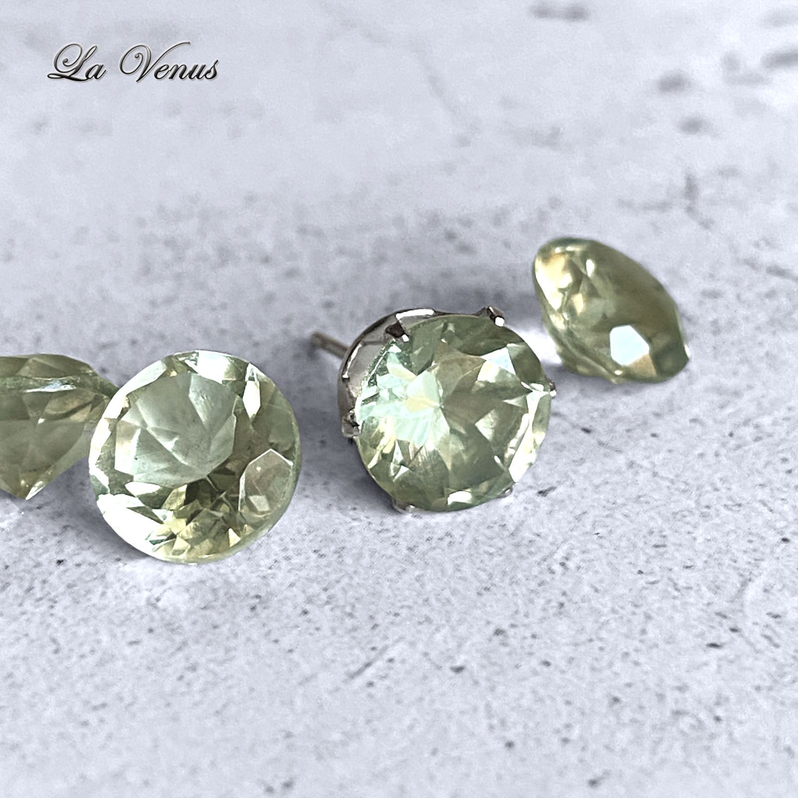 ✴︎つけっぱなしOK✴︎ 天然 グリーンアメジスト ピアス 大粒 8mm 316