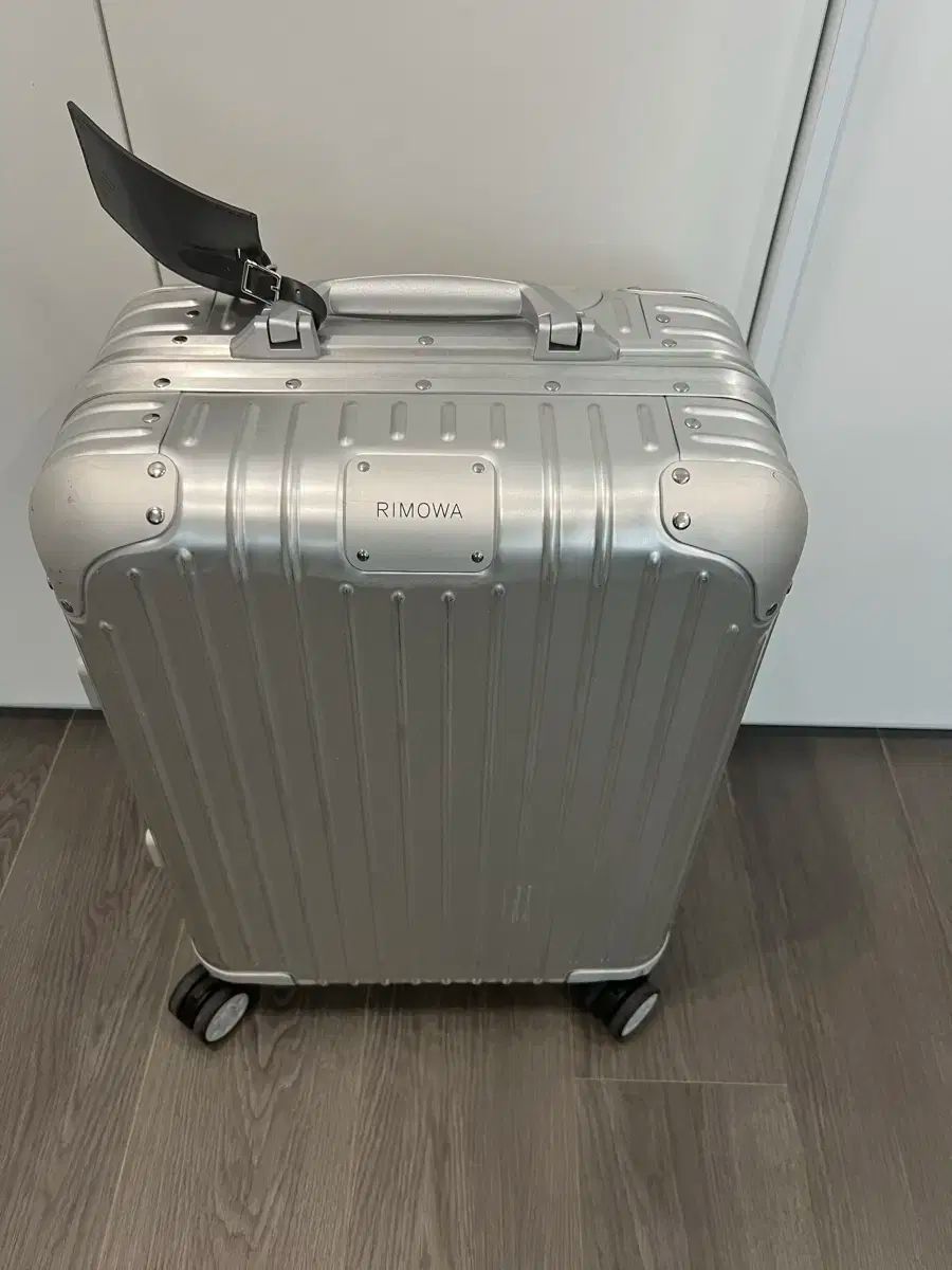 RIMOWA オリジナル キャビン シルバー RIMOWA(リモワ) オリジナル