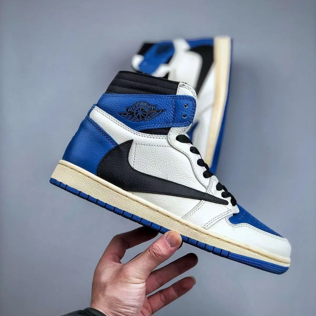 Jordan 1 Retro OG x Travis Scott Fragment High