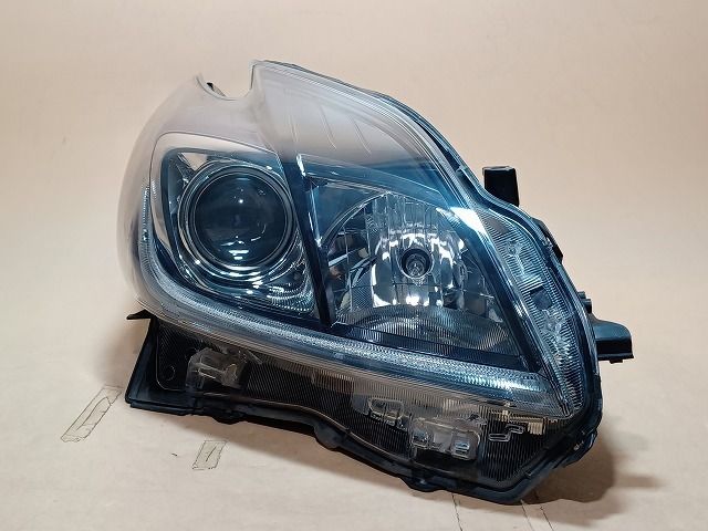コーティング済 プリウス ZVW30 右ヘッドランプ ヘッドライト S コイト 47-52 81110-47411 040