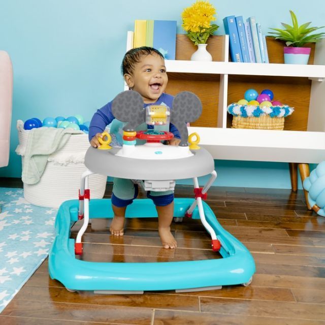 Kids2 Bright Starts 12824 ミッキーマウス タイニートレック ベビーウォーカー キッズツー ブライトスターツ 光る ベビーウォーカー 歩行器 赤ちゃん 6ヶ月 知育玩具 教育 出産祝い 室内遊び ギフト プレゼント 高さ調整