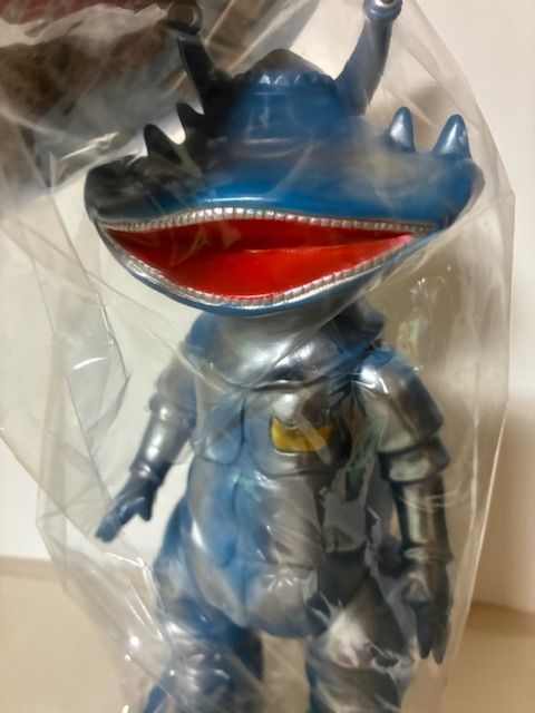 ブルマァクの怪獣シリーズ カネゴン 復刻版（ブルー） - メルカリ