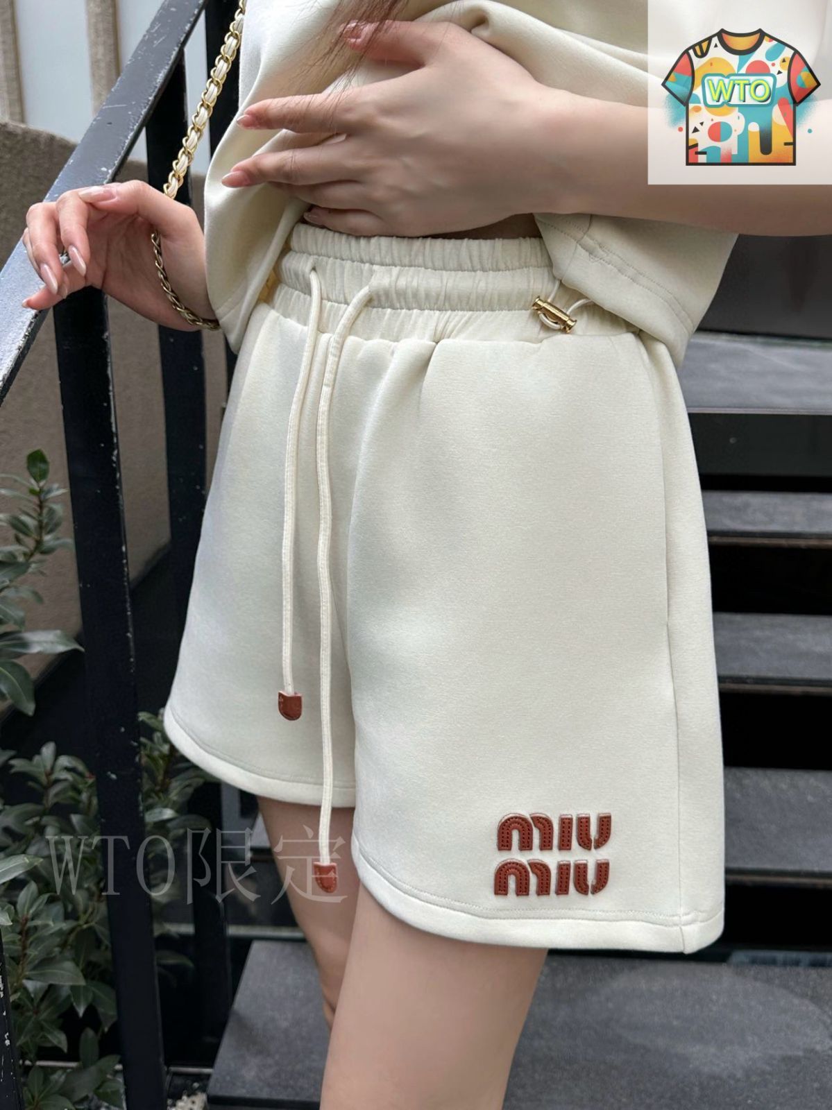 MiuMiu ハウンドストウス バージンウール ショーツ クラシック MIU MIU(ミュウミュウ) バックロゴプリントコットンバルミューダ