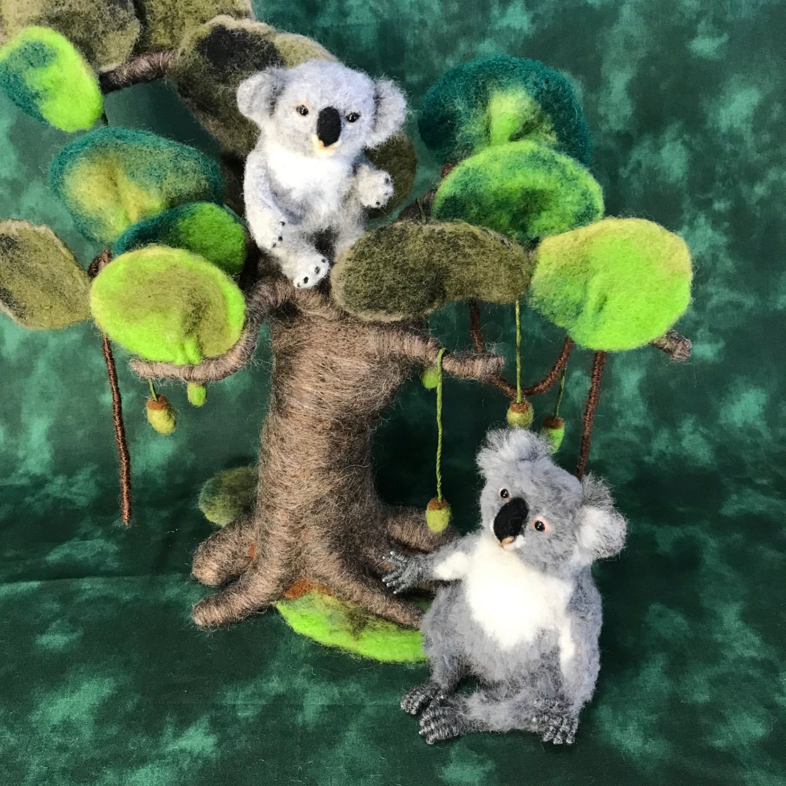 コアラのおやこ/羊毛フェルト - メルカリ